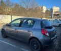 Серый Рено Клио, объемом двигателя 1.4 л и пробегом 209 тыс. км за 5700 $, фото 2 на Automoto.ua