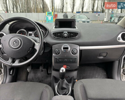 Сірий Рено Кліо, об'ємом двигуна 1.46 л та пробігом 214 тис. км за 4850 $, фото 8 на Automoto.ua