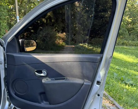 Серый Рено Клио, объемом двигателя 1.46 л и пробегом 213 тыс. км за 5290 $, фото 16 на Automoto.ua