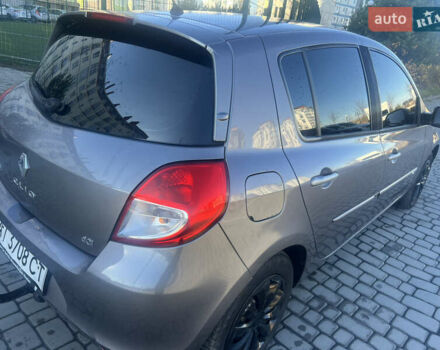 Серый Рено Клио, объемом двигателя 1.46 л и пробегом 279 тыс. км за 4750 $, фото 8 на Automoto.ua