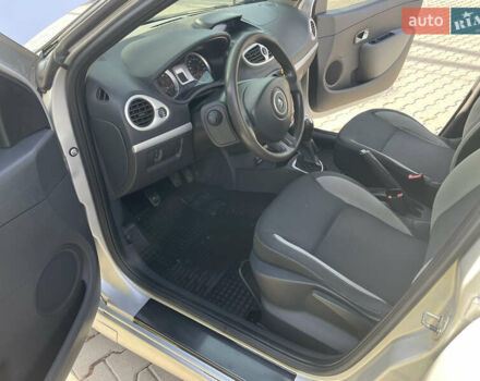 Сірий Рено Кліо, об'ємом двигуна 1.46 л та пробігом 185 тис. км за 5200 $, фото 15 на Automoto.ua