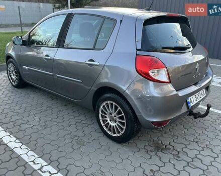 Сірий Рено Кліо, об'ємом двигуна 1.46 л та пробігом 265 тис. км за 5600 $, фото 2 на Automoto.ua