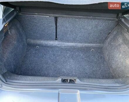 Сірий Рено Кліо, об'ємом двигуна 1.5 л та пробігом 260 тис. км за 5600 $, фото 4 на Automoto.ua