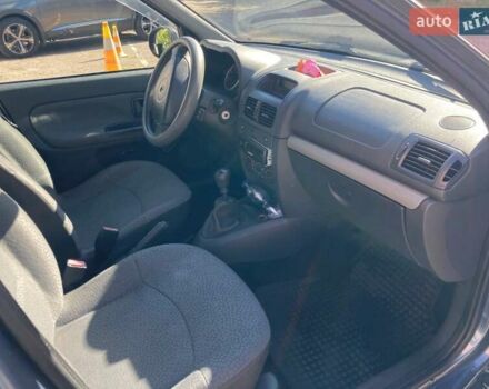 Серый Рено Клио, объемом двигателя 1.15 л и пробегом 163 тыс. км за 4800 $, фото 10 на Automoto.ua