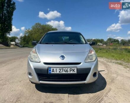 Серый Рено Клио, объемом двигателя 1.5 л и пробегом 208 тыс. км за 4999 $, фото 1 на Automoto.ua