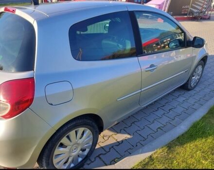 Сірий Рено Кліо, об'ємом двигуна 1.2 л та пробігом 120 тис. км за 4200 $, фото 1 на Automoto.ua