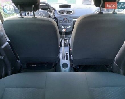 Сірий Рено Кліо, об'ємом двигуна 1.5 л та пробігом 260 тис. км за 5600 $, фото 2 на Automoto.ua