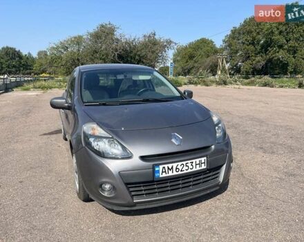 Сірий Рено Кліо, об'ємом двигуна 1.5 л та пробігом 260 тис. км за 5600 $, фото 11 на Automoto.ua