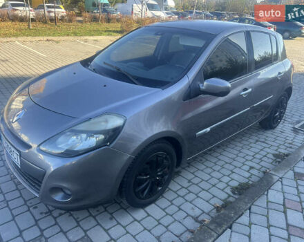 Серый Рено Клио, объемом двигателя 1.46 л и пробегом 279 тыс. км за 4750 $, фото 14 на Automoto.ua