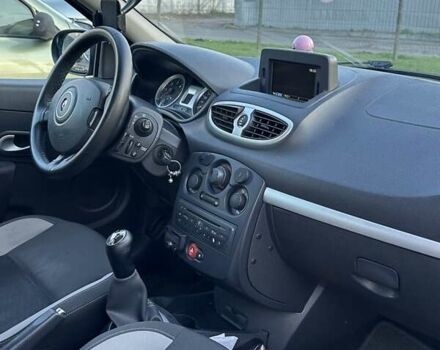 Сірий Рено Кліо, об'ємом двигуна 1.46 л та пробігом 265 тис. км за 5600 $, фото 6 на Automoto.ua