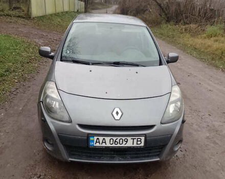 Серый Рено Клио, объемом двигателя 1.46 л и пробегом 352 тыс. км за 3500 $, фото 1 на Automoto.ua