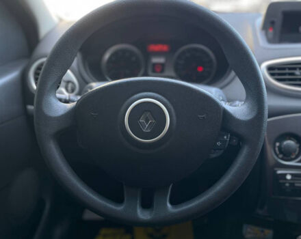 Серый Рено Клио, объемом двигателя 1.2 л и пробегом 111 тыс. км за 5800 $, фото 12 на Automoto.ua