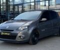 Серый Рено Клио, объемом двигателя 1.2 л и пробегом 116 тыс. км за 6000 $, фото 2 на Automoto.ua