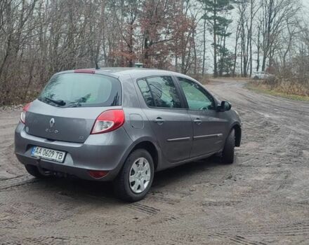 Серый Рено Клио, объемом двигателя 1.5 л и пробегом 350 тыс. км за 3500 $, фото 1 на Automoto.ua