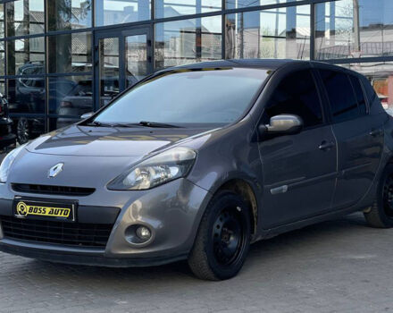 Серый Рено Клио, объемом двигателя 1.2 л и пробегом 111 тыс. км за 5800 $, фото 2 на Automoto.ua