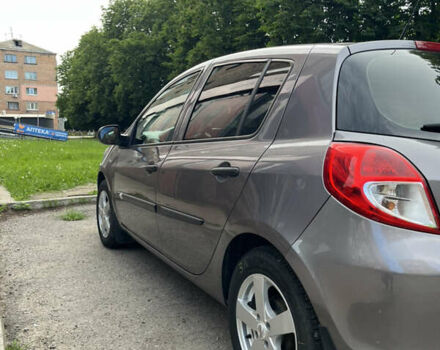Сірий Рено Кліо, об'ємом двигуна 1.2 л та пробігом 117 тис. км за 5990 $, фото 3 на Automoto.ua