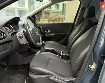 Серый Рено Клио, объемом двигателя 1.5 л и пробегом 243 тыс. км за 5650 $, фото 25 на Automoto.ua