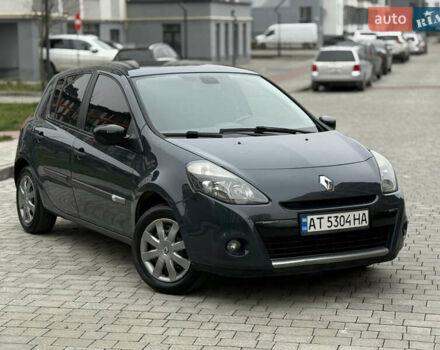 Серый Рено Клио, объемом двигателя 1.5 л и пробегом 243 тыс. км за 5650 $, фото 1 на Automoto.ua