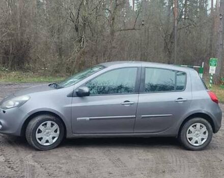 Серый Рено Клио, объемом двигателя 1.46 л и пробегом 352 тыс. км за 3500 $, фото 1 на Automoto.ua