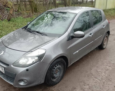 Серый Рено Клио, объемом двигателя 1.46 л и пробегом 352 тыс. км за 3500 $, фото 4 на Automoto.ua