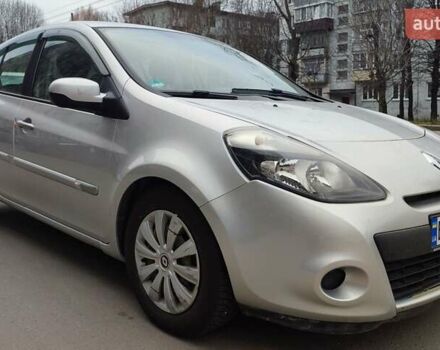 Серый Рено Клио, объемом двигателя 1.15 л и пробегом 174 тыс. км за 5600 $, фото 1 на Automoto.ua