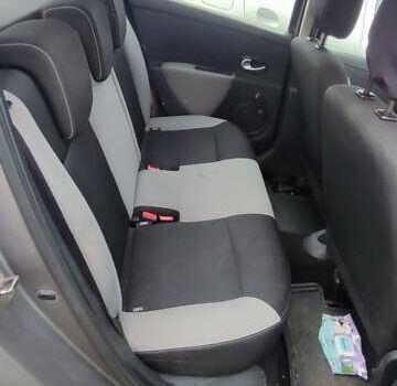 Серый Рено Клио, объемом двигателя 1.46 л и пробегом 352 тыс. км за 3300 $, фото 14 на Automoto.ua