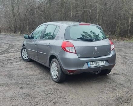 Серый Рено Клио, объемом двигателя 1.5 л и пробегом 350 тыс. км за 3500 $, фото 2 на Automoto.ua