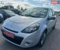 Серый Рено Клио, объемом двигателя 1.6 л и пробегом 165 тыс. км за 6999 $, фото 1 на Automoto.ua