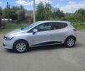 Серый Рено Клио, объемом двигателя 0 л и пробегом 200 тыс. км за 7300 $, фото 2 на Automoto.ua