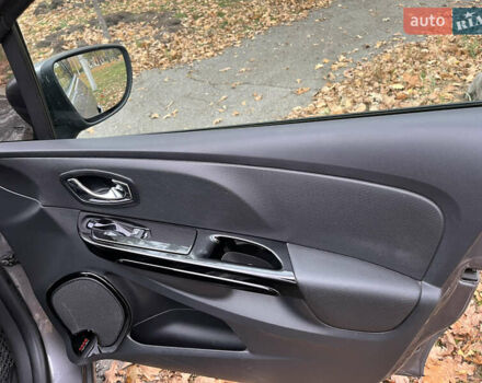 Рено Клио 2015 в Буче на Automoto.ua Серый Рено Клио, объемом двигателя 1.46 л и пробегом 218 тыс. км за 7700 $, фото 18 на Automoto.ua