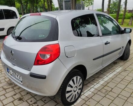 Серый Рено Клио, объемом двигателя 0 л и пробегом 200 тыс. км за 3400 $, фото 3 на Automoto.ua