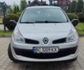 Серый Рено Клио, объемом двигателя 0 л и пробегом 200 тыс. км за 3400 $, фото 1 на Automoto.ua