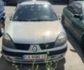 Сірий Рено Кліо, об'ємом двигуна 1.5 л та пробігом 250 тис. км за 1204 $, фото 1 на Automoto.ua