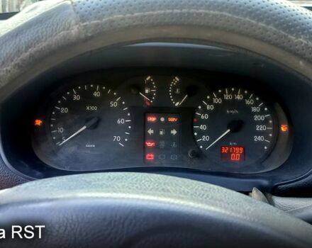 Серый Рено Клио, объемом двигателя 1.4 л и пробегом 0 тыс. км за 2700 $, фото 2 на Automoto.ua