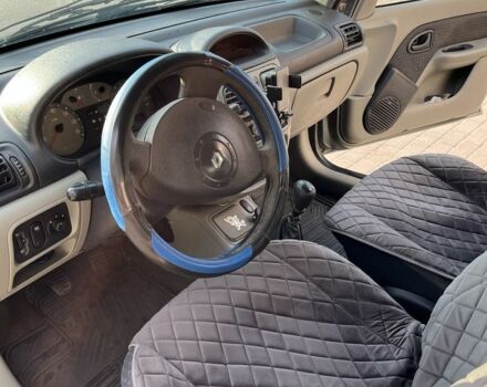 Сірий Рено Кліо, об'ємом двигуна 1.4 л та пробігом 145 тис. км за 1950 $, фото 7 на Automoto.ua