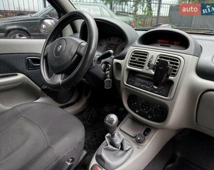 Серый Рено Клио, объемом двигателя 1.4 л и пробегом 207 тыс. км за 3490 $, фото 30 на Automoto.ua