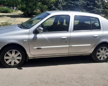 Серый Рено Клио, объемом двигателя 1.4 л и пробегом 200 тыс. км за 4600 $, фото 2 на Automoto.ua