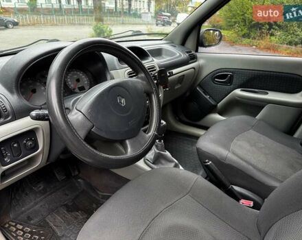 Серый Рено Клио, объемом двигателя 1.4 л и пробегом 207 тыс. км за 3490 $, фото 10 на Automoto.ua