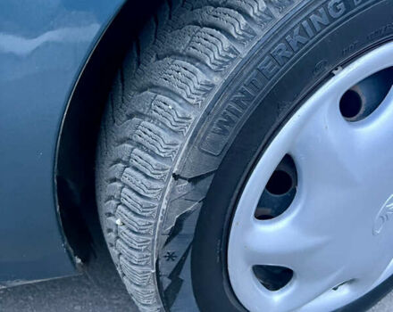 Серый Рено Клио, объемом двигателя 1.39 л и пробегом 303 тыс. км за 2900 $, фото 18 на Automoto.ua