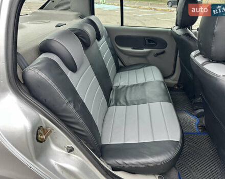 Серый Рено Клио, объемом двигателя 1.4 л и пробегом 301 тыс. км за 2999 $, фото 19 на Automoto.ua