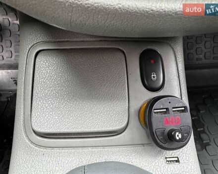 Серый Рено Клио, объемом двигателя 1.4 л и пробегом 207 тыс. км за 3490 $, фото 18 на Automoto.ua