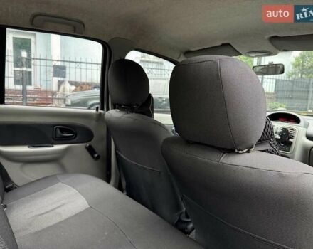 Серый Рено Клио, объемом двигателя 1.4 л и пробегом 207 тыс. км за 3490 $, фото 24 на Automoto.ua