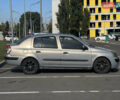 Серый Рено Клио, объемом двигателя 1.4 л и пробегом 206 тыс. км за 3500 $, фото 3 на Automoto.ua