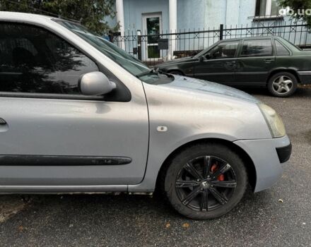 Сірий Рено Кліо, об'ємом двигуна 1.4 л та пробігом 207 тис. км за 3490 $, фото 4 на Automoto.ua