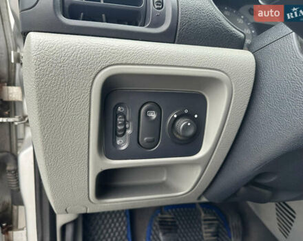 Серый Рено Клио, объемом двигателя 1.4 л и пробегом 301 тыс. км за 2999 $, фото 24 на Automoto.ua