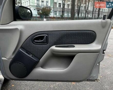 Серый Рено Клио, объемом двигателя 1.4 л и пробегом 207 тыс. км за 3490 $, фото 27 на Automoto.ua