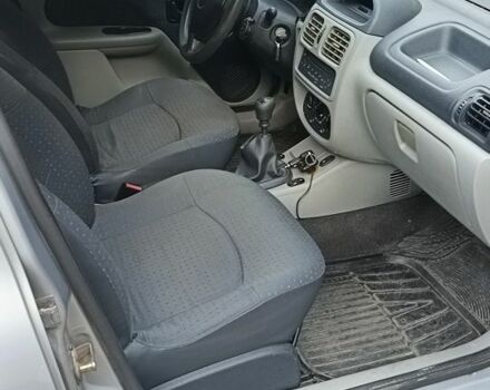Сірий Рено Кліо, об'ємом двигуна 1.4 л та пробігом 180 тис. км за 3550 $, фото 2 на Automoto.ua