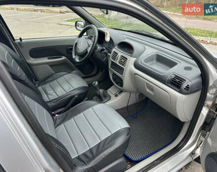 Серый Рено Клио, объемом двигателя 1.4 л и пробегом 301 тыс. км за 2999 $, фото 20 на Automoto.ua