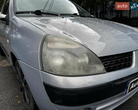 Серый Рено Клио, объемом двигателя 1.4 л и пробегом 207 тыс. км за 3490 $, фото 3 на Automoto.ua