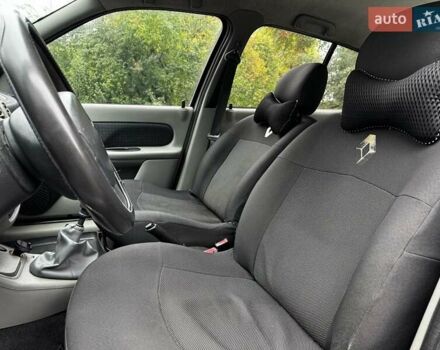 Серый Рено Клио, объемом двигателя 1.4 л и пробегом 207 тыс. км за 3490 $, фото 21 на Automoto.ua